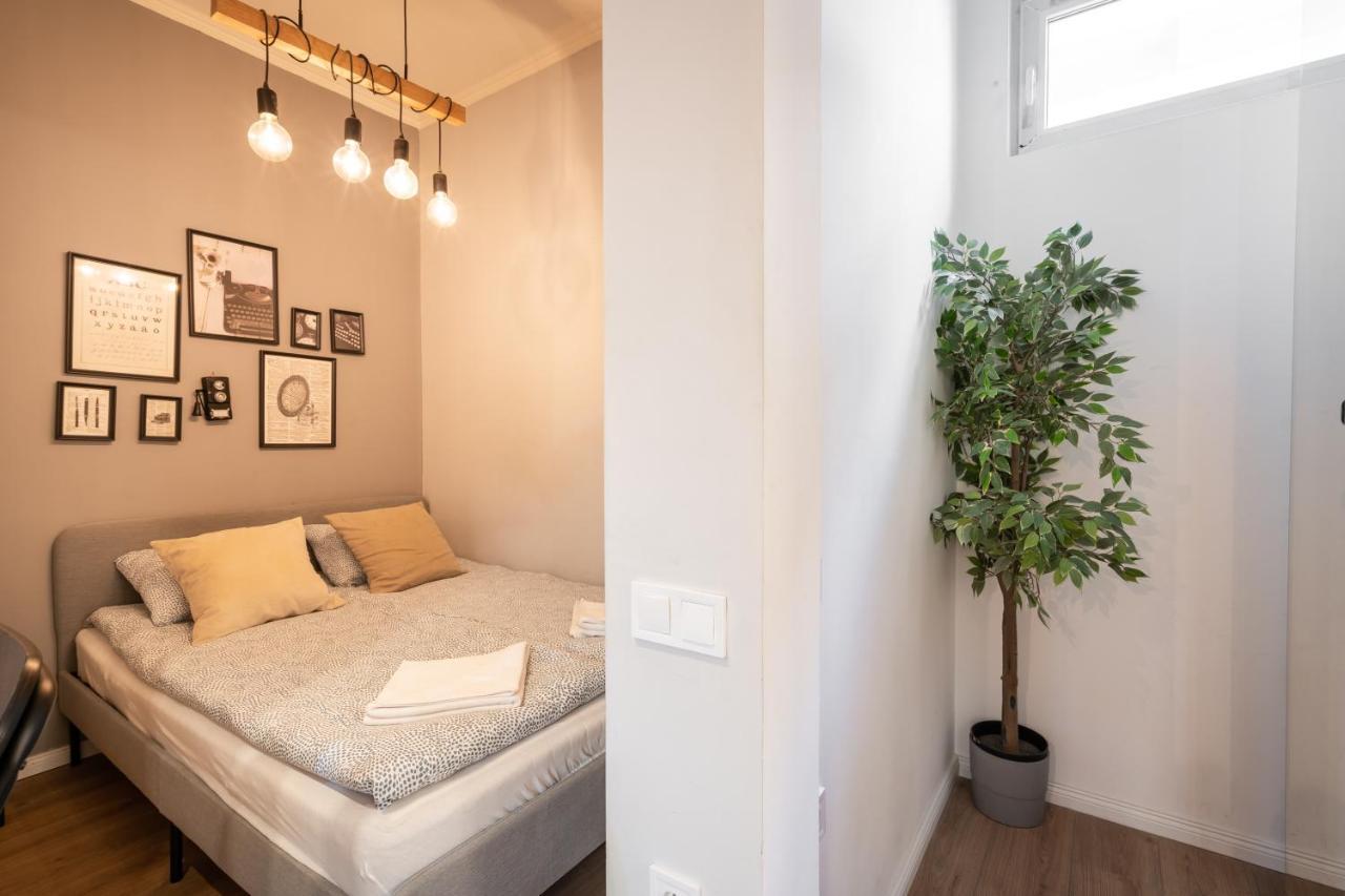D71 Superior Apartments, Best Location, By Bqa Будапеща Екстериор снимка